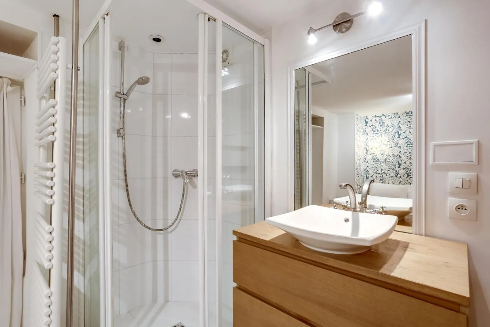 130 Olivia - Superb In Paris. Apartment